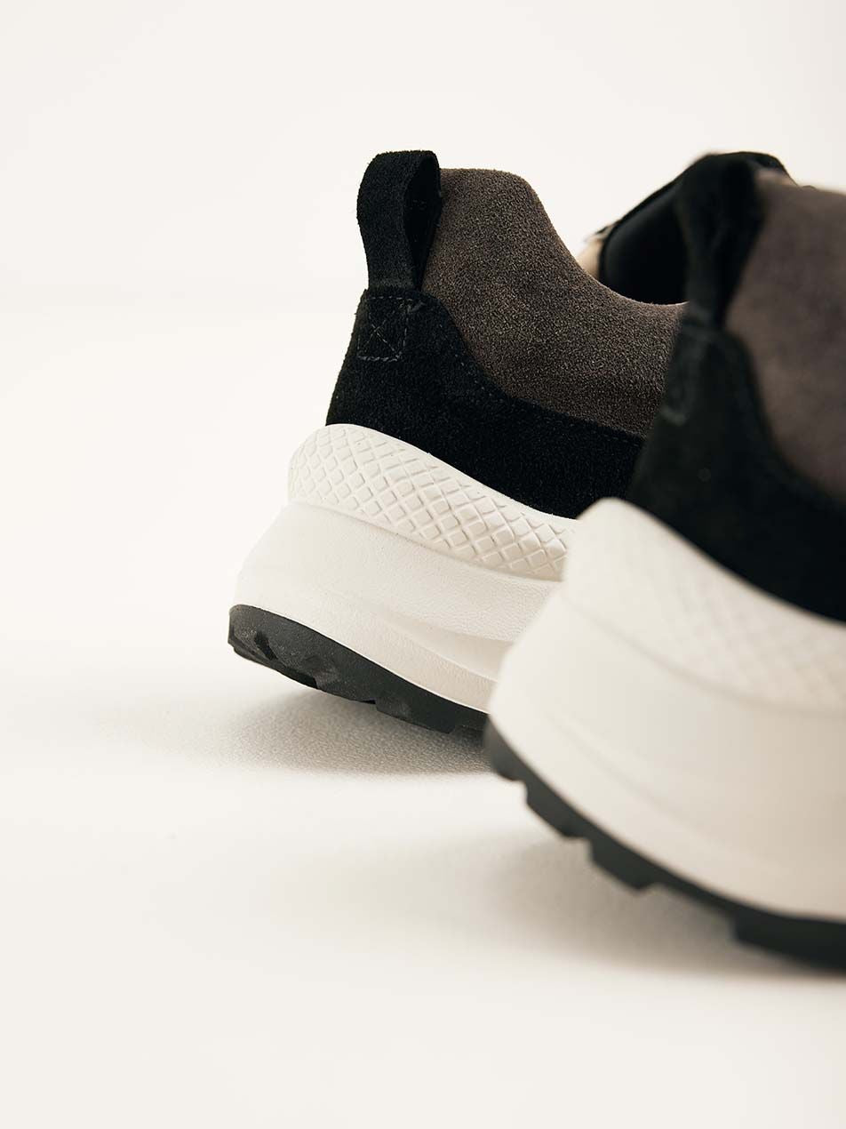 Nubikk Oberon Reese Black