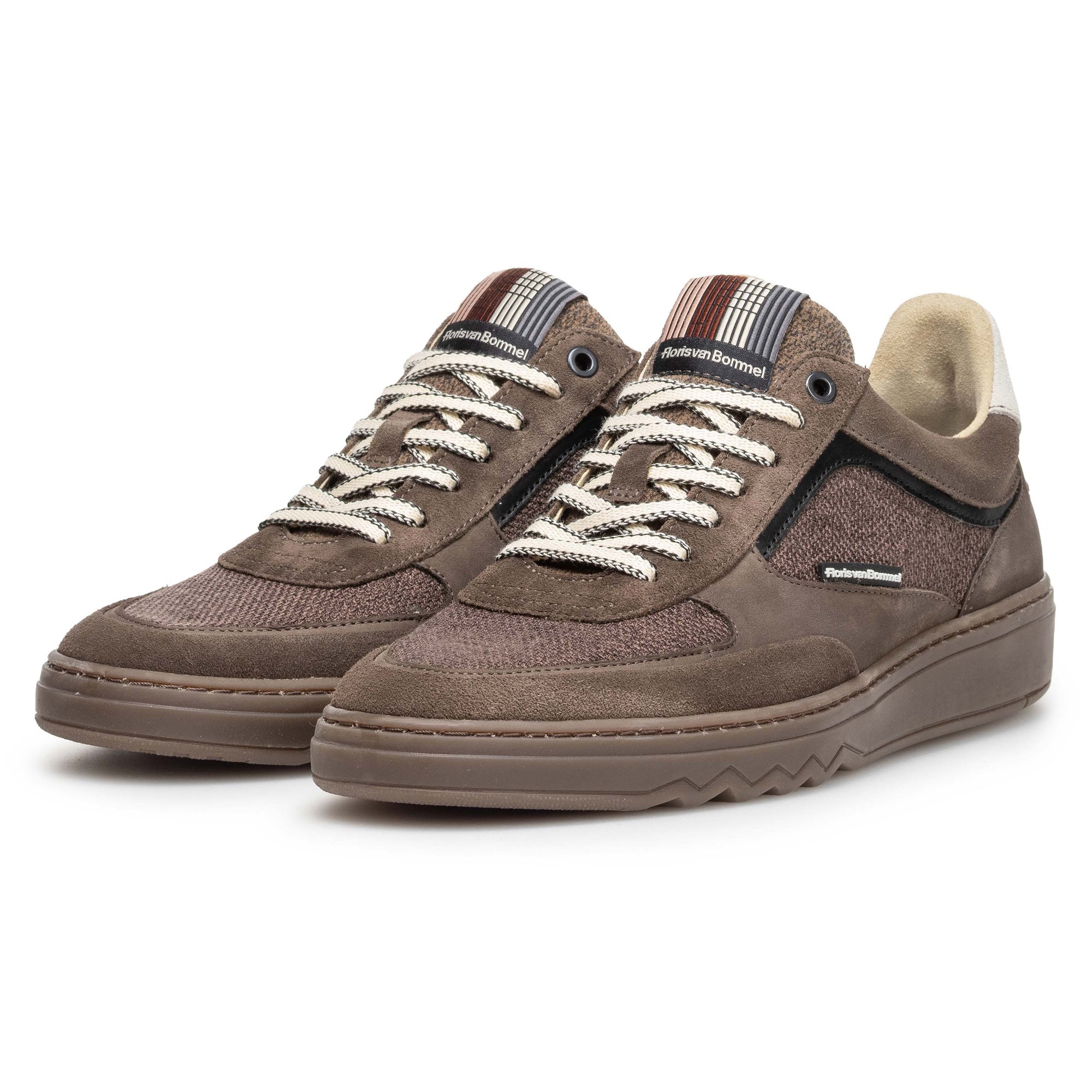 FlorisvanBommelDeKupster0900Brown__1