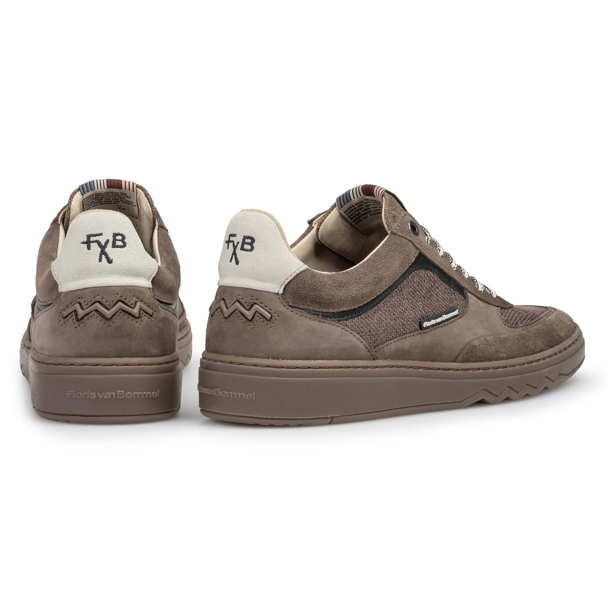 FlorisvanBommelDeKupster0900Brown__3