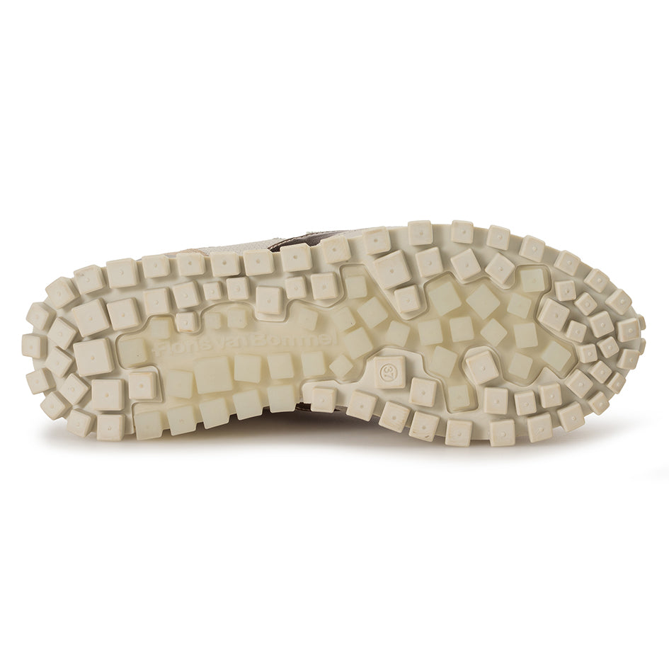 FlorisvanBommelGrommi0306DBrown__5