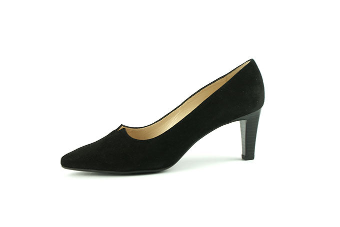 Peter Kaiser Madeleine Black